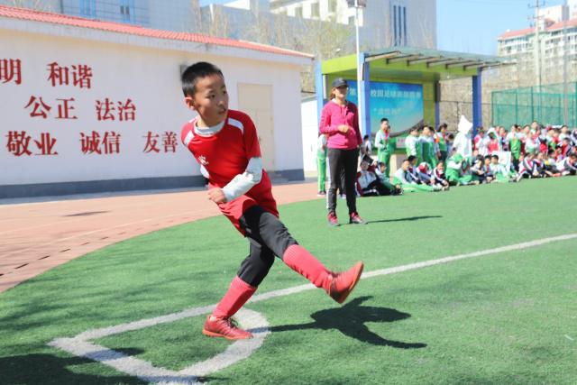 第四届“衢州烂柯杯”世界围棋公开赛本赛首轮战罢